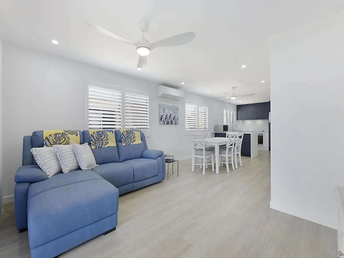 Clayton Garden Unit 5 Golden Beach