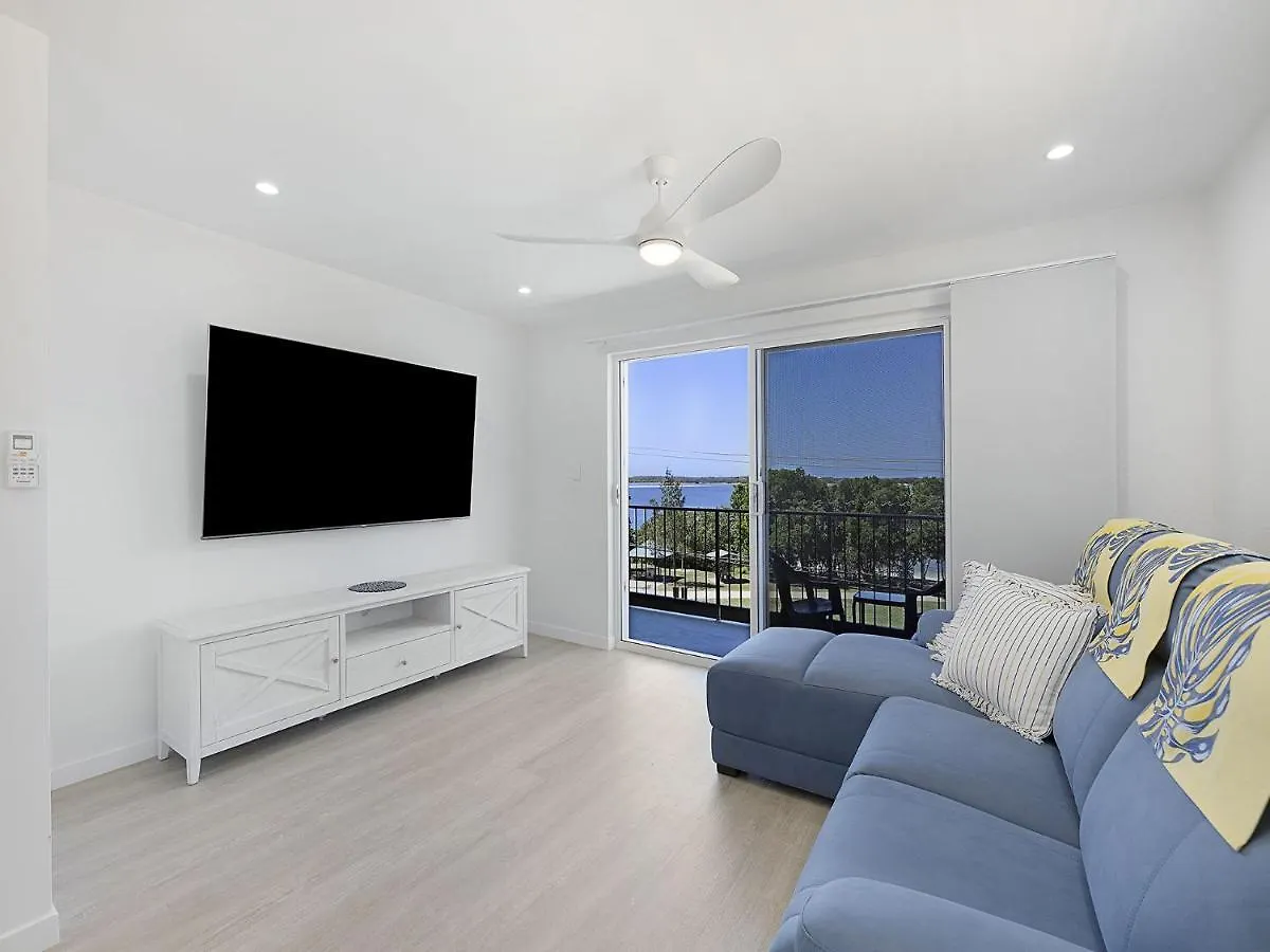 Clayton Garden Unit 5 Golden Beach 0*,  Australia